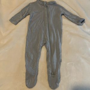 Kyte BABY 2 way Zipper Footie Newborn GUC